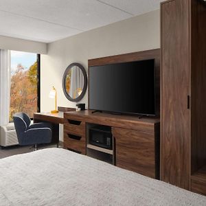 Chambre Accessible aux Personnes à Mobilité Réduite Lit King-Size
